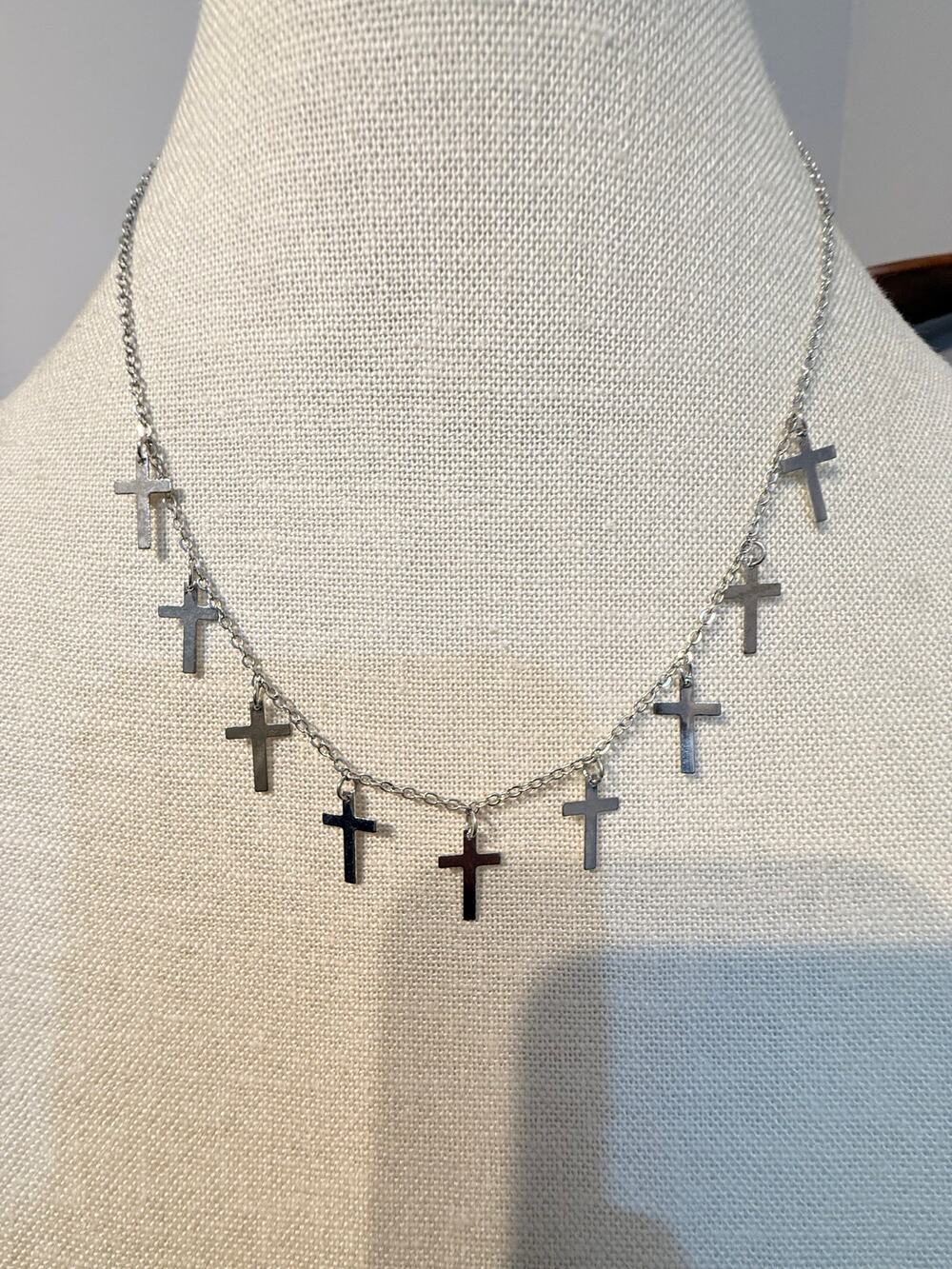 Vintage Silver Tone Cross Charm Necklace 16”